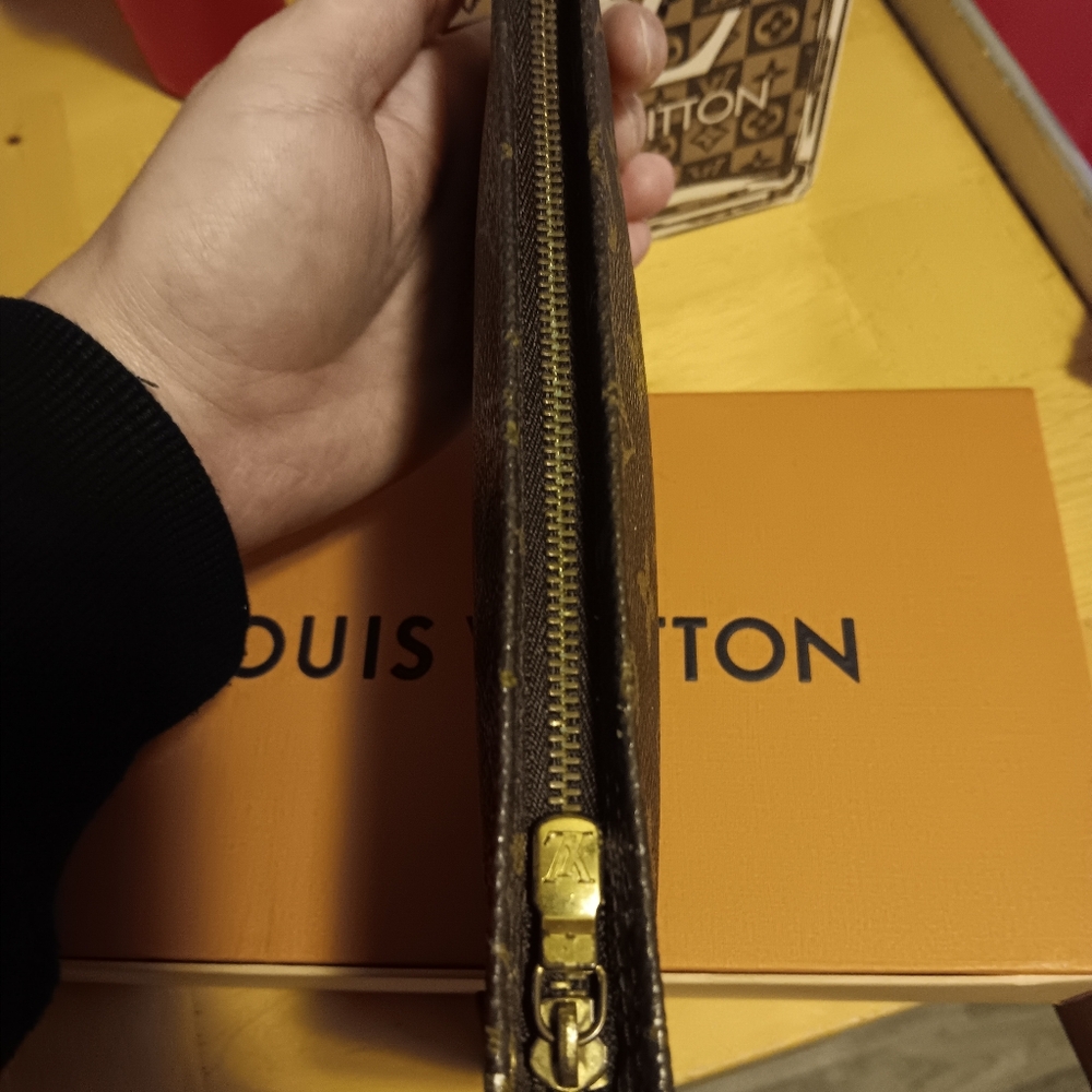 LV Toiletry Pouch - Picture 4 of 9
